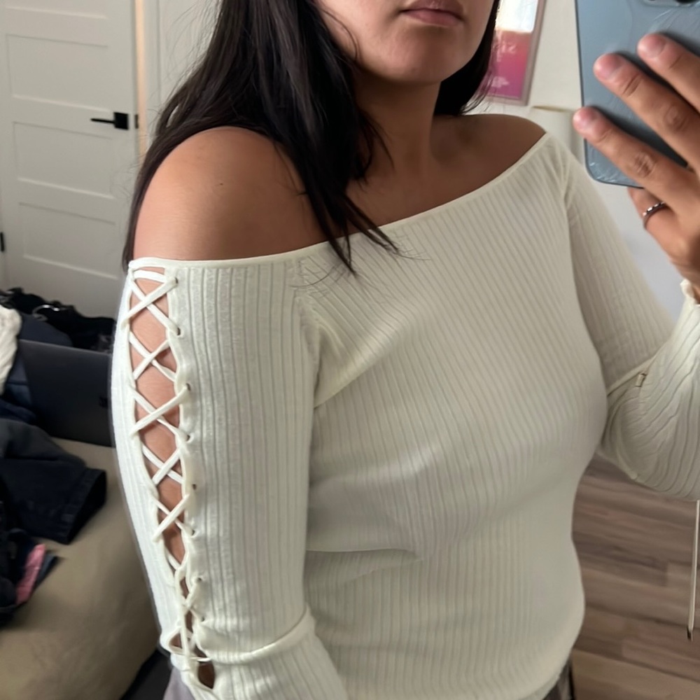 Worth off the shoulder top